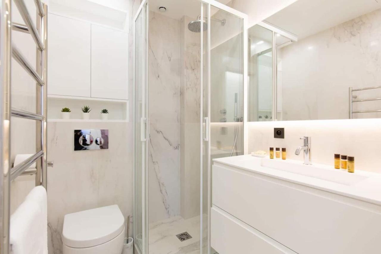 Magnificent Renovated 4-Room Apartment - Croisette Carre D'Or Cannes Exteriör bild