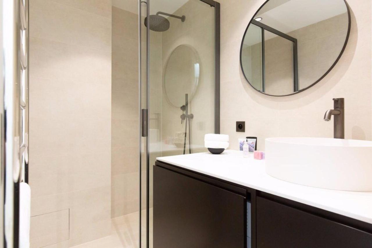 Magnificent Renovated 4-Room Apartment - Croisette Carre D'Or Cannes Exteriör bild